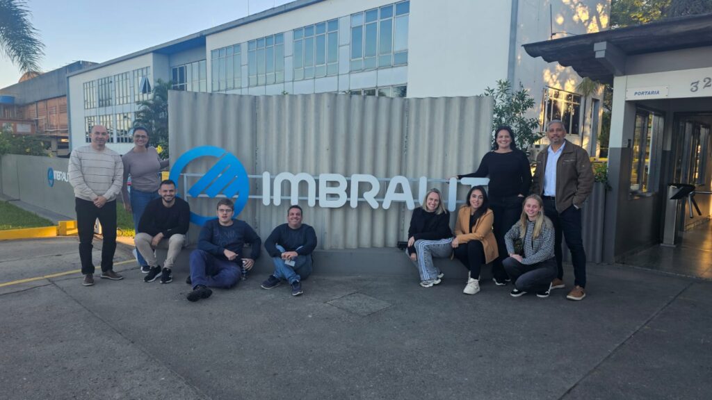 Imbralit recebe clientes da Redemac para treinamento e visita técnica em seu parque fabril