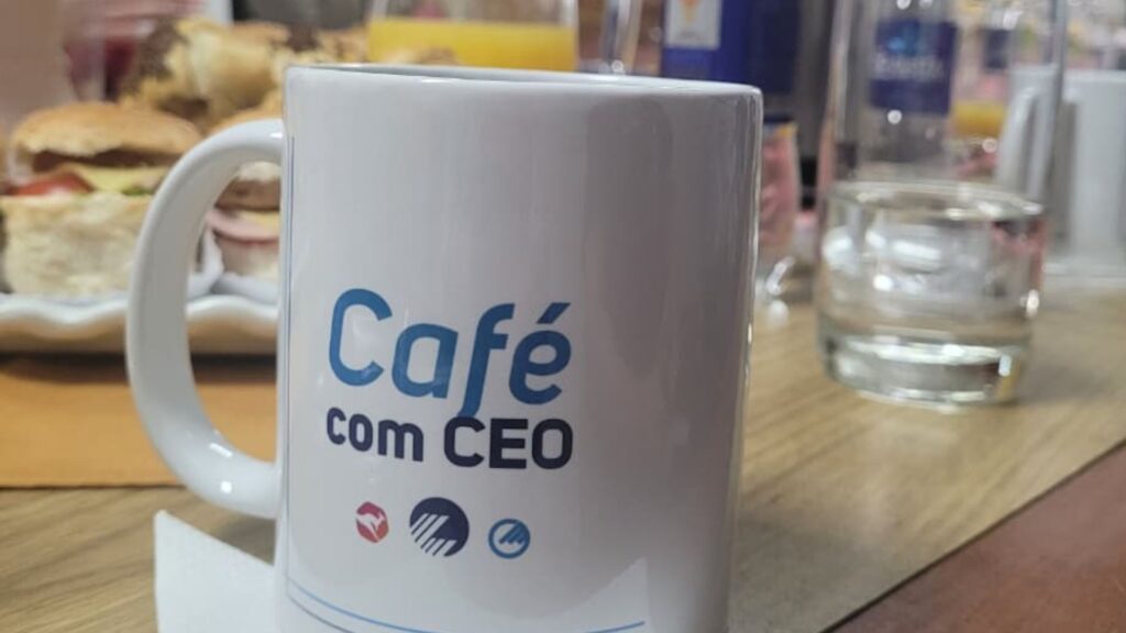 Café com CEO da Imbralit reúne colaboradores e liderança para troca de experiências e ideias.